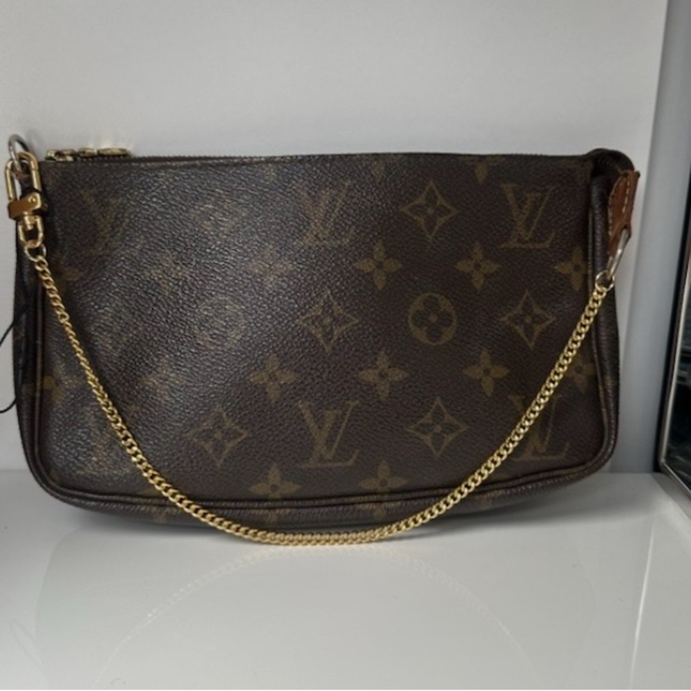 Louis Vuitton Monogram Canvas Brown pochette & Gold unbranded Chain